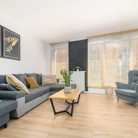 404 No 1 Stare Bulwary Apartment